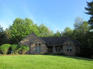 4133 Stone Creek Dr, Erie, PA 16506