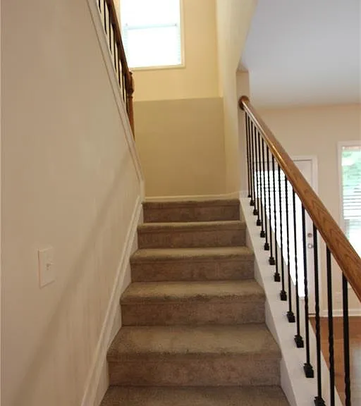 2132 Greencrest Cir — Photo 10