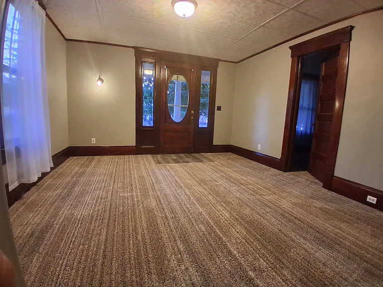 926 Dueber Ave SW #A — Photo 9