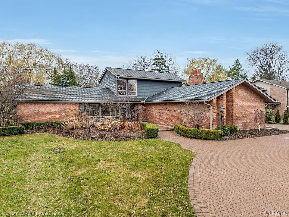 1st image of 55 Woodland Shores Dr