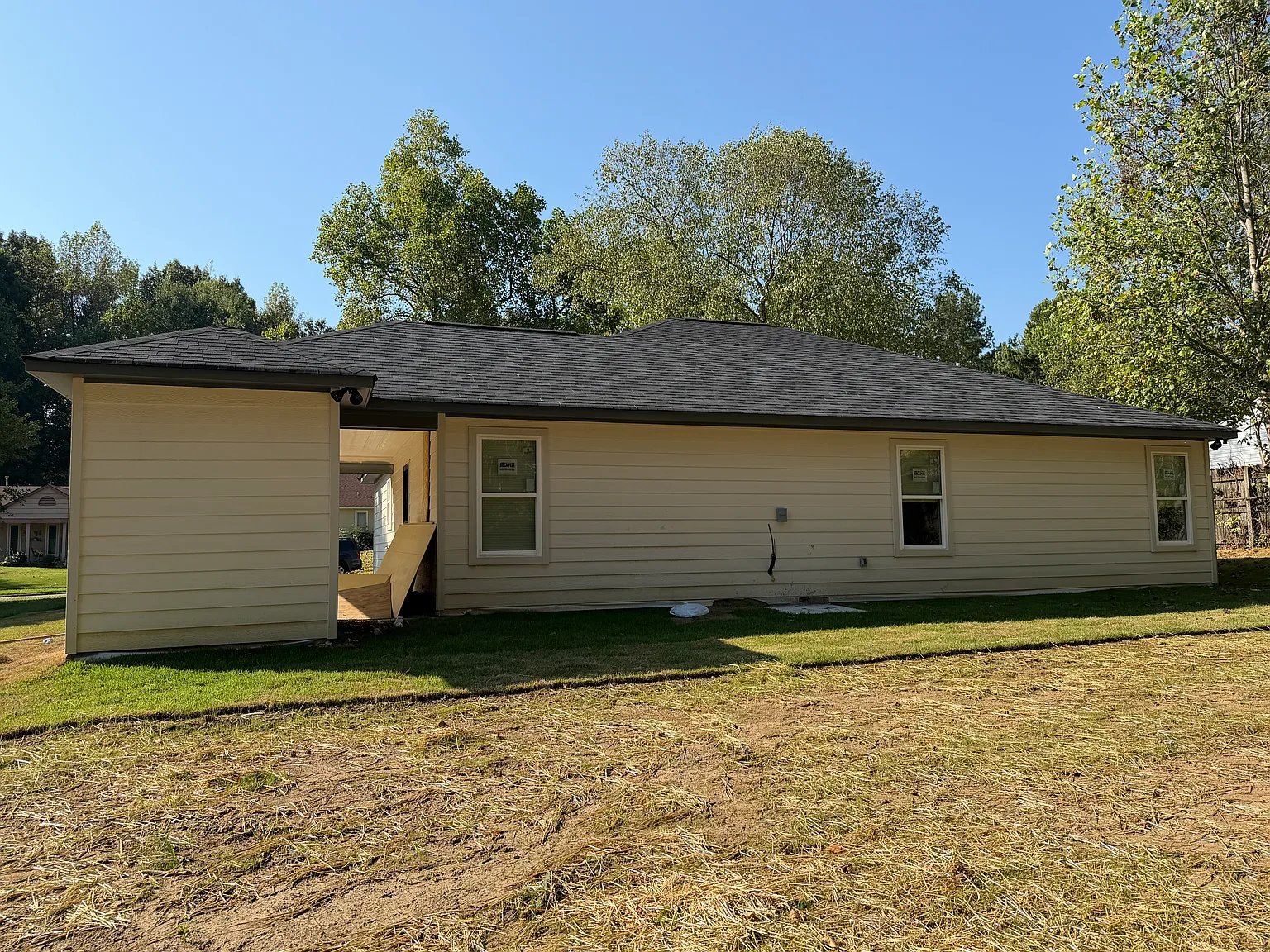 4 bed, 1800 sqft, $1,895 — Photo 4