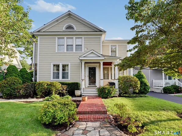 14 Roosevelt St, Norwalk, CT 06851