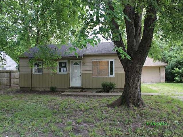 1st image of 3209 N Bolton Ave