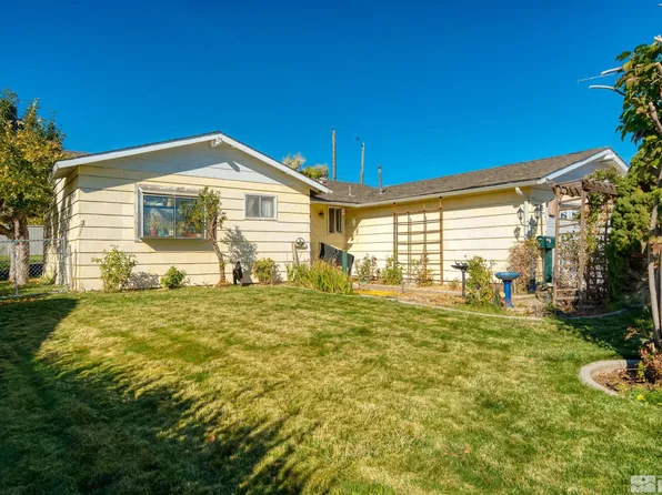 7685 Gladstone Dr, Reno, NV 89506