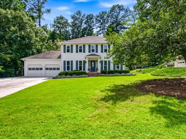 235 Carriage Station Cir, Roswell, GA 30075