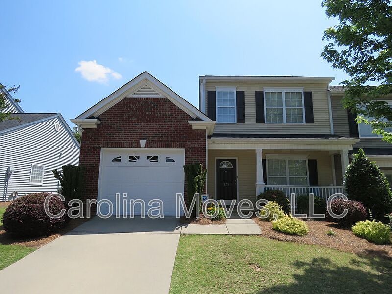 1st image of 125 Pine Walk Dr