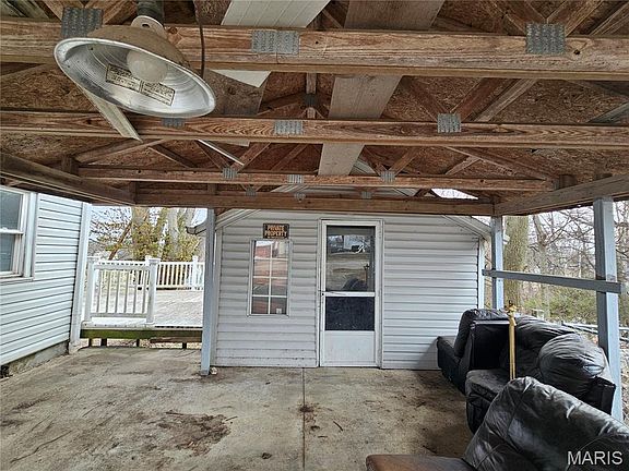 3rd image of 1120 George St