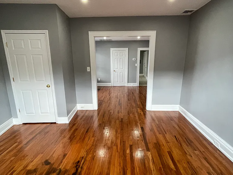 127-129 Grafton Ave #3 — Photo 5