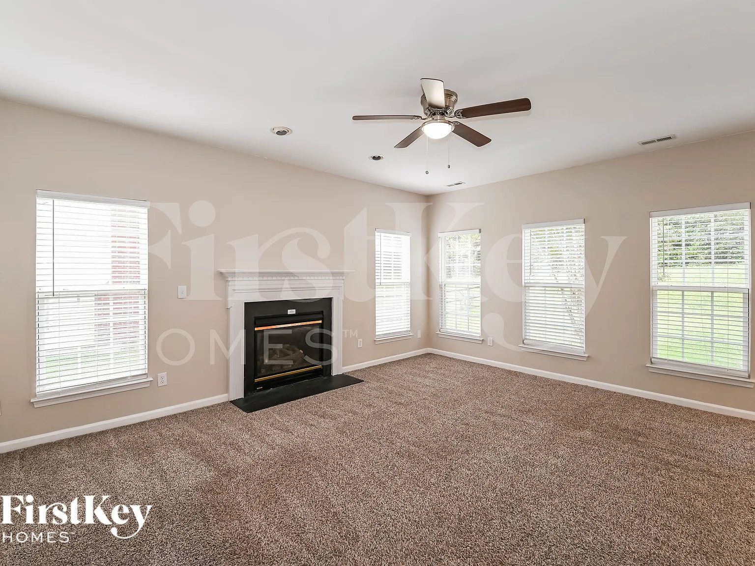 4 bed, 2.5 bath, 2143 sqft, $2,310 — Photo 3