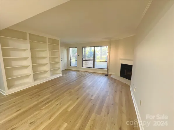 1600 Sharon Rd W APT 3, Charlotte, NC 28210