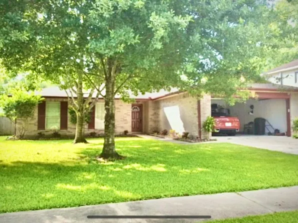 206 Leafwood Cir, League City, TX 77573