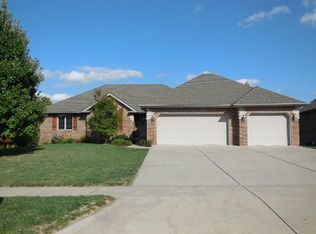 3966 N Springlawn Ave, Springfield, MO 65803