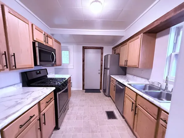 1317 Illinois Ave, Lansing, MI 48906