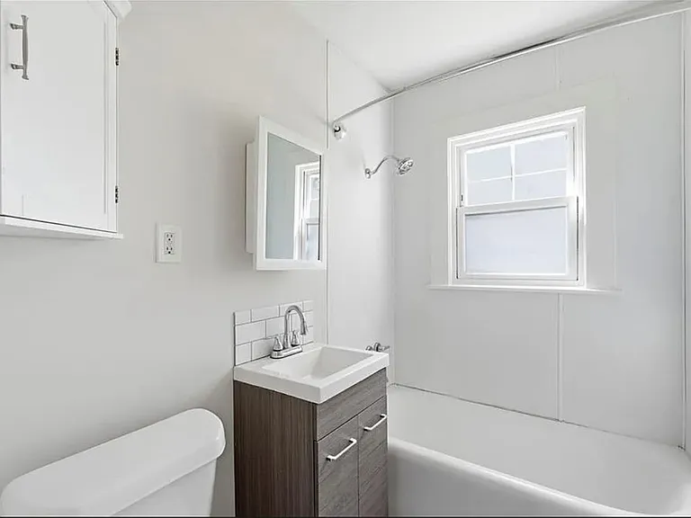 403 E 63rd Ter #403 — Photo 15