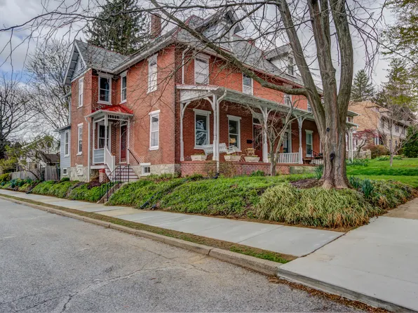 200 N Lincoln St, Kennett Square, PA 19348