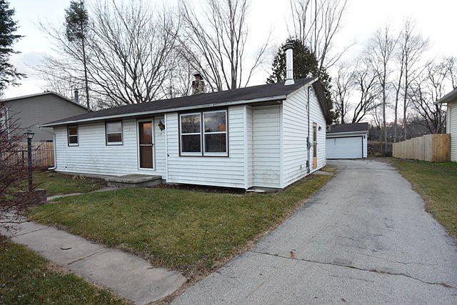 1st image of 235 Lakeview Ave