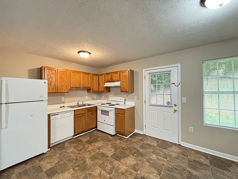 209 E Wilson St #125 — Photo 5