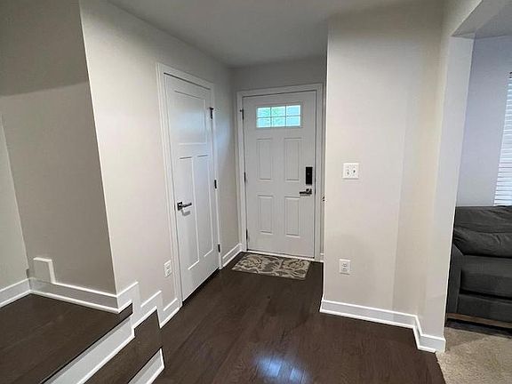 5th image of 9942 Vista Pointe Dr