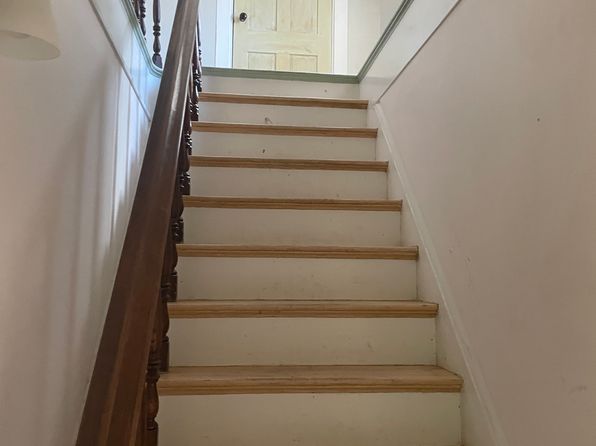 48 Center St APT 3