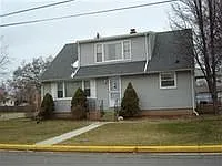 2011 Washington St photo 1