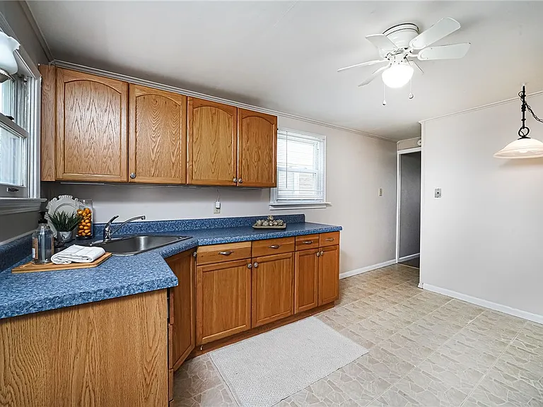 210 New Haven Ln — Photo 10