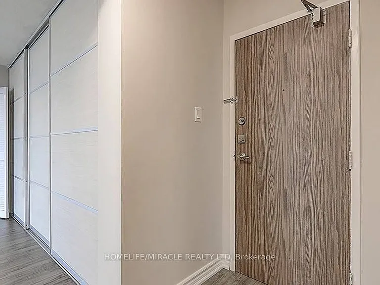 260 Seneca Hill Dr #1012S — Photo 2