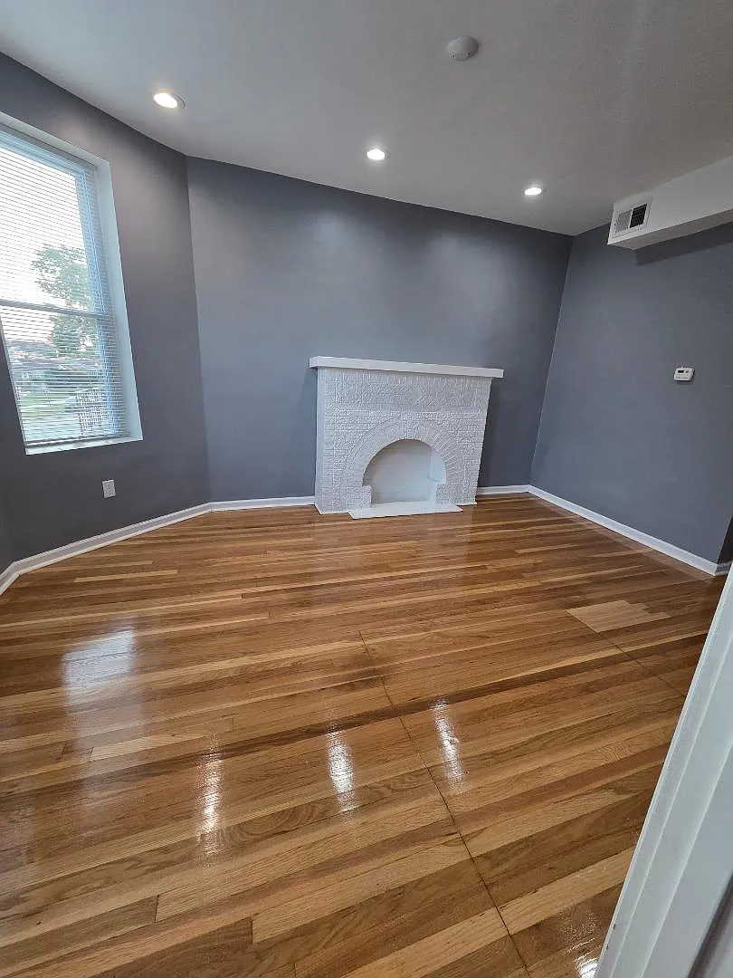 4940 W Van Buren St - 2 — Photo 2
