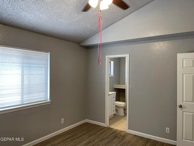 12144 Blue Quail Ave — Photo 15
