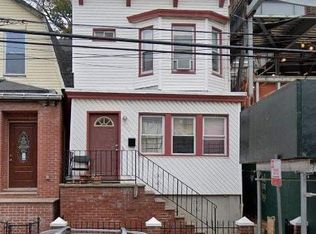 34-45 107th St, Corona, NY 11368