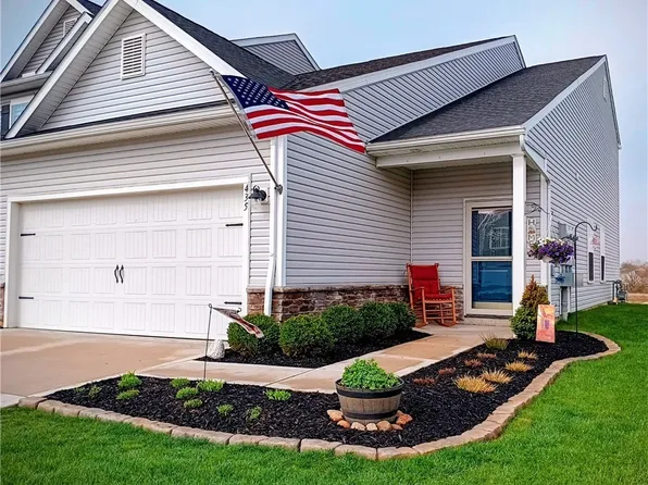 435 Honeycrisp Dr NE, Louisville, OH 44641