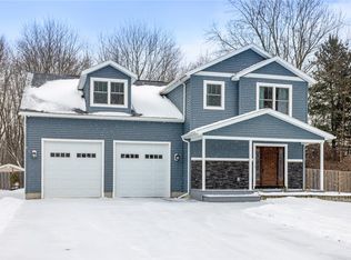 9289 Robbins Rd, Le Roy, NY 14482