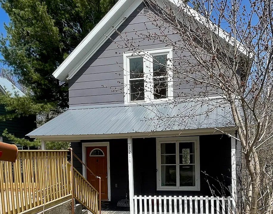 1214 E 5th Ave