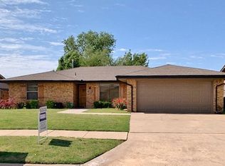 6820 SW Bainbridge Ave, Lawton, OK 73505