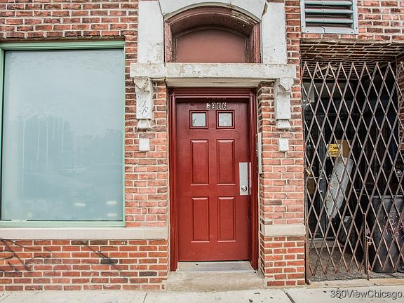 2nd image of 3906 W Belmont Ave APT 2