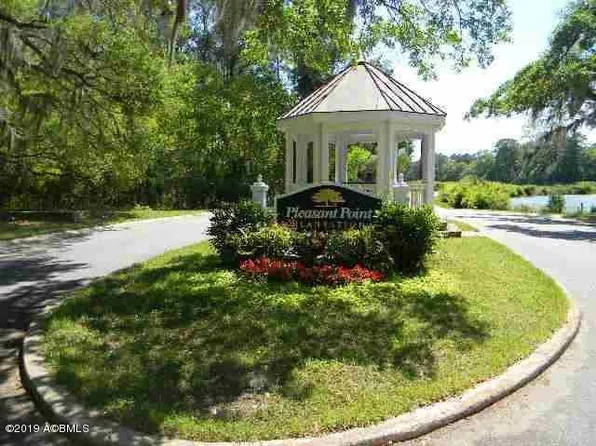 71 Downing Dr, Beaufort, SC 29907