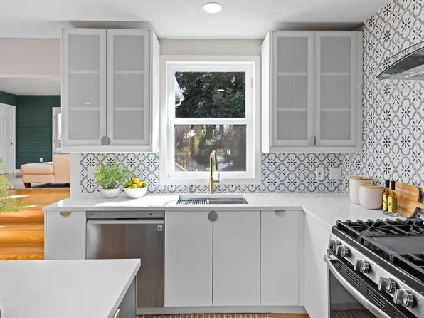 5636 Panama Ave, Richmond, CA 94804