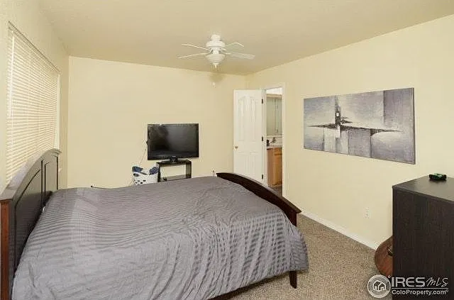 3 bed, 2159 sqft, $2,300 — Photo 2