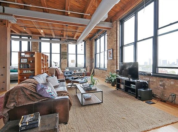 2nd image of 1872 N Clybourn Ave APT 507