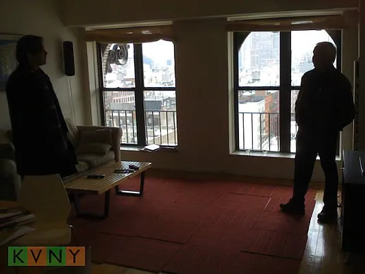 Rented by KVNY Soho | media 40