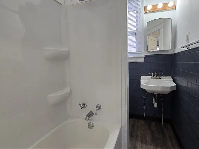 202 E Barker Ave #1 — Photo 14
