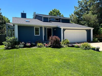 222 Crofton Cir, Saint Joseph, MI, 49085