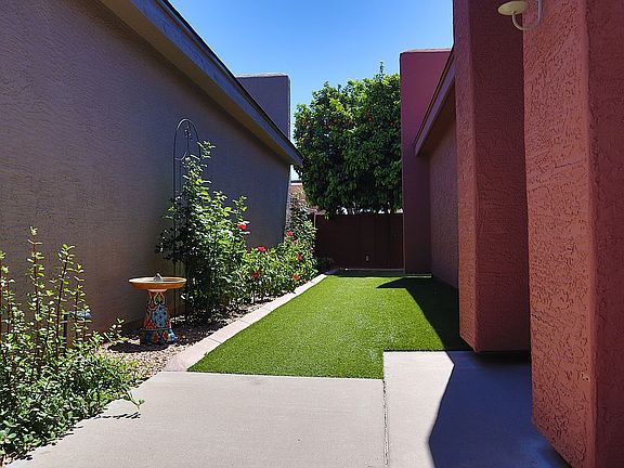 3rd image of 4505 E Rosemonte Dr