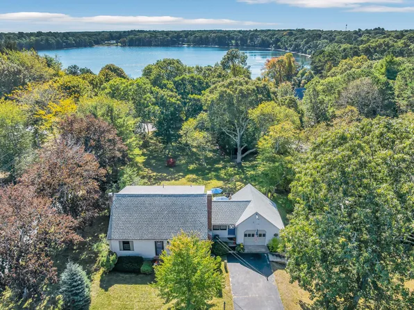 9 Mansfield Avenue, Marstons Mills, MA 02648