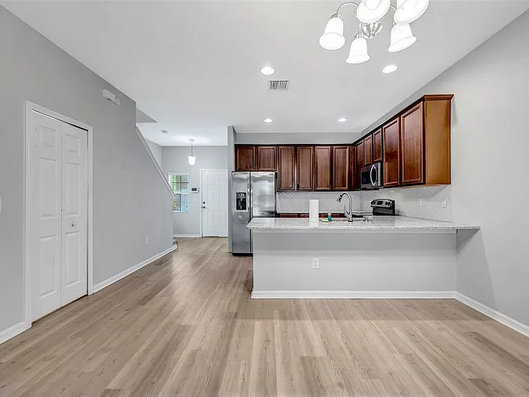 6705 Holly Heath Dr — Photo 17