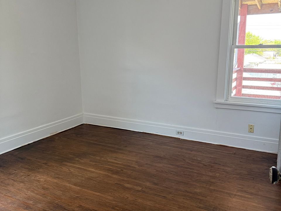 1st image of 546 Tacoma Ave