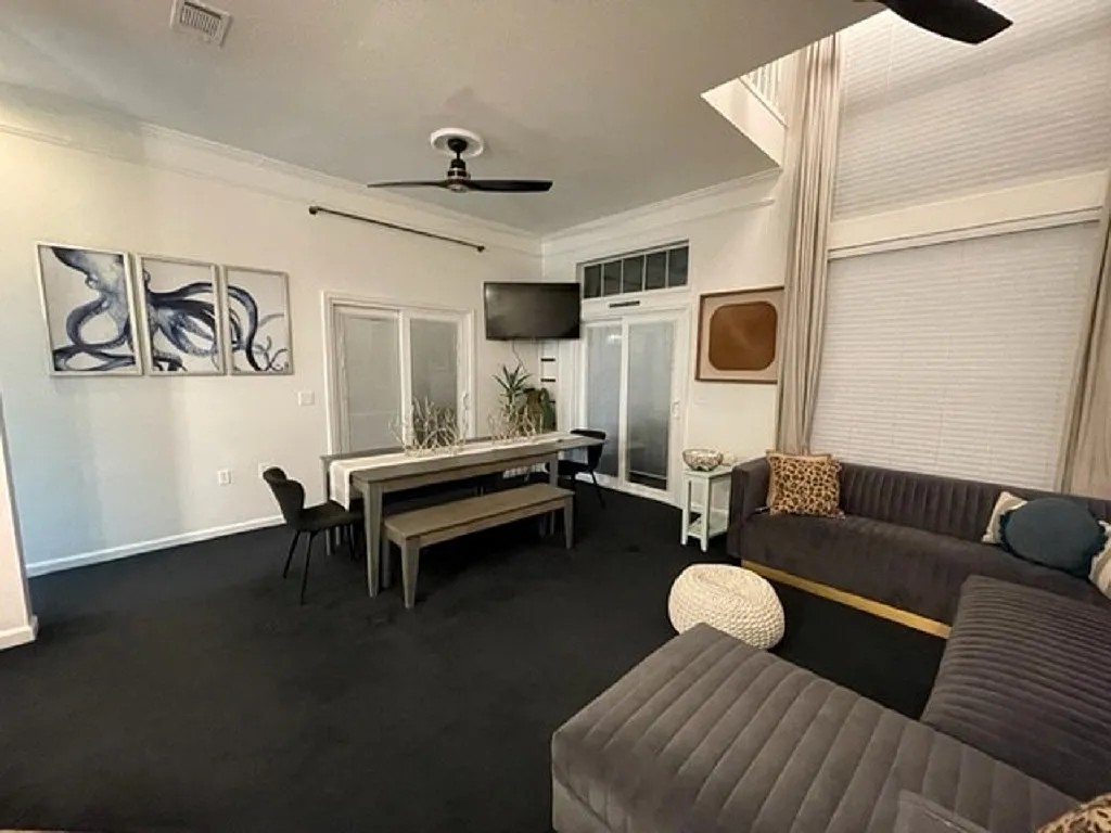 3 bed, 1908 sqft, $3,000 — Photo 4