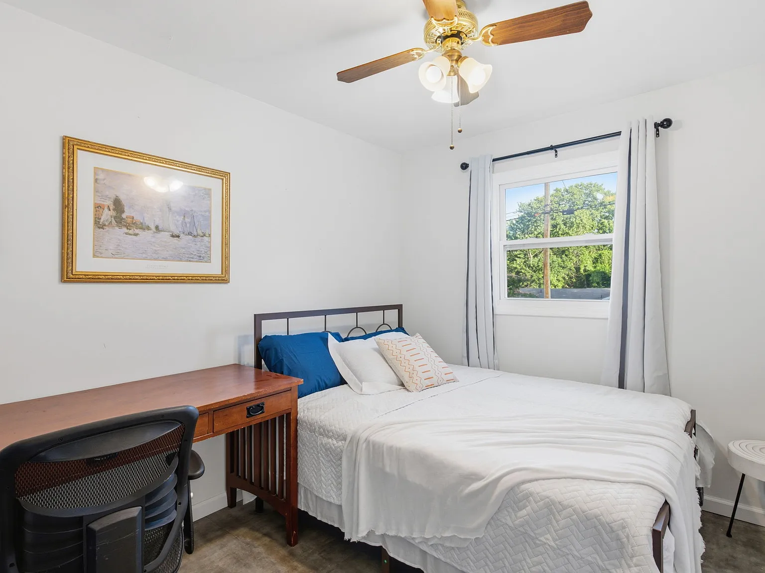 3 bed, 950 sqft, $3,500 — Photo 3