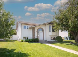 51 Duston St, Red Deer, AB T4R 2K4