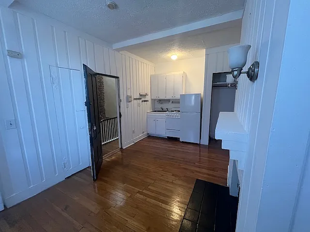 Studio, $2,195 — Photo 3