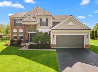 1562 Coral Dr, Yorkville, IL 60560
